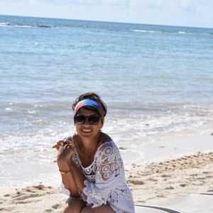 Meet your Posher, Salmira